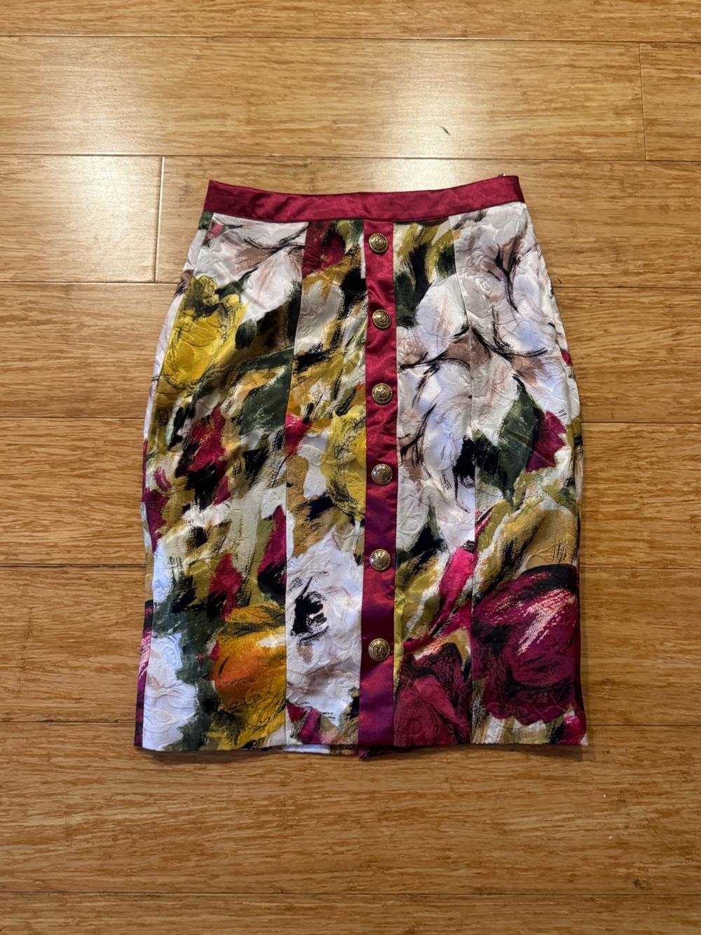 NWT Marciano red floral watercolor pencil skirt